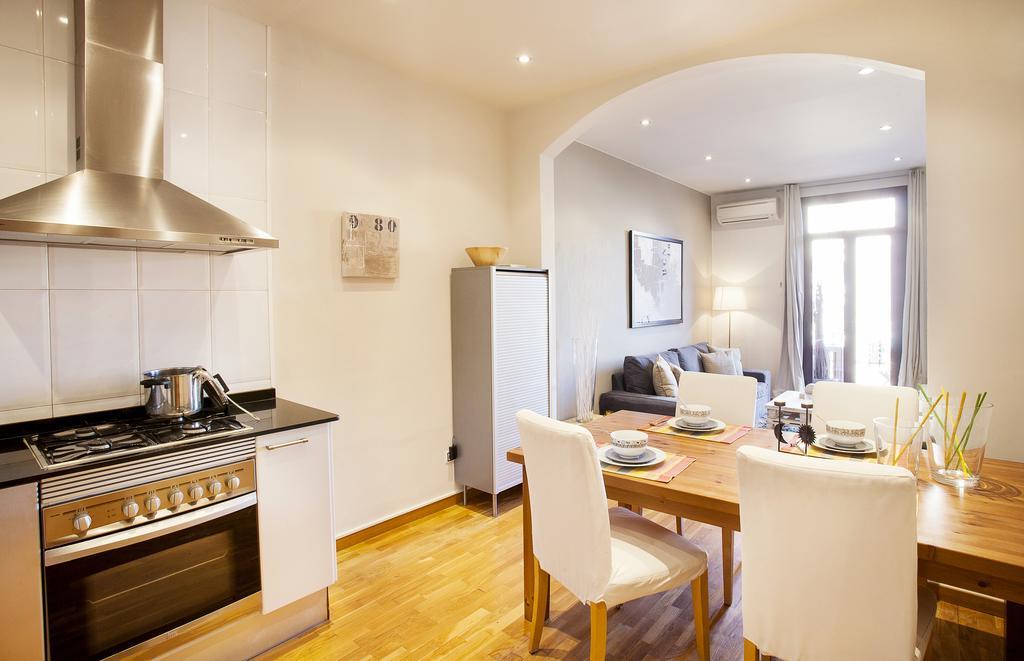 Apartments Barcelona & Home Deco Viladomat エクステリア 写真