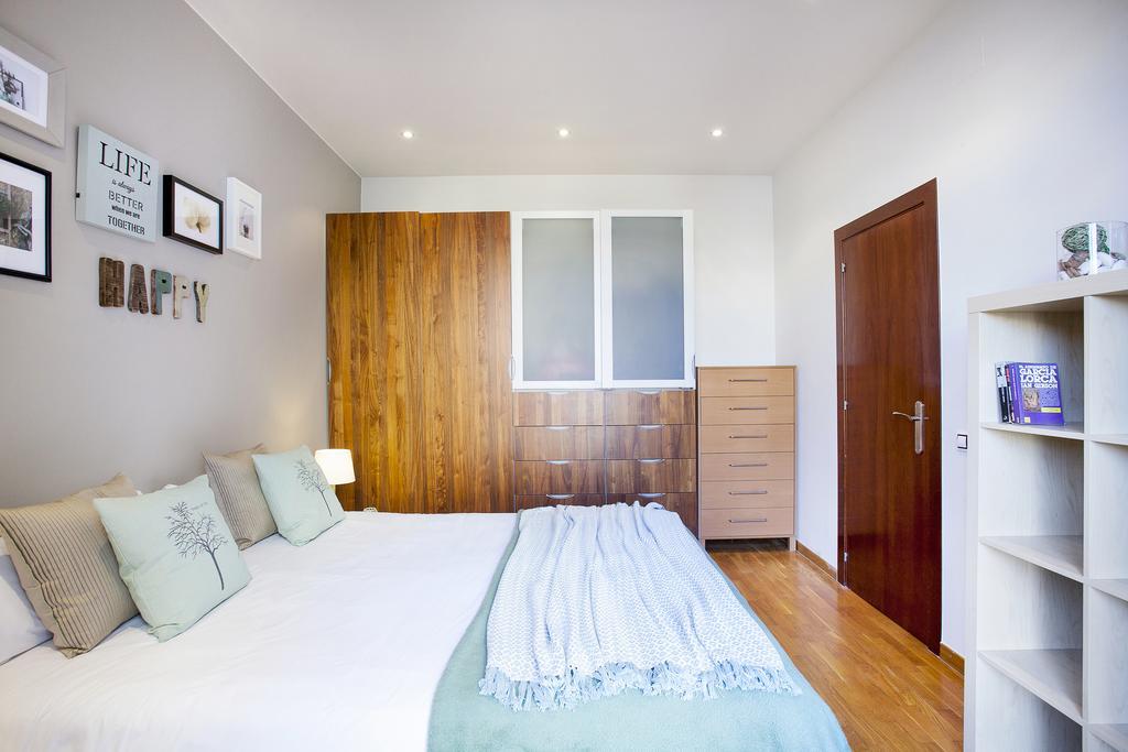 Apartments Barcelona & Home Deco Viladomat エクステリア 写真