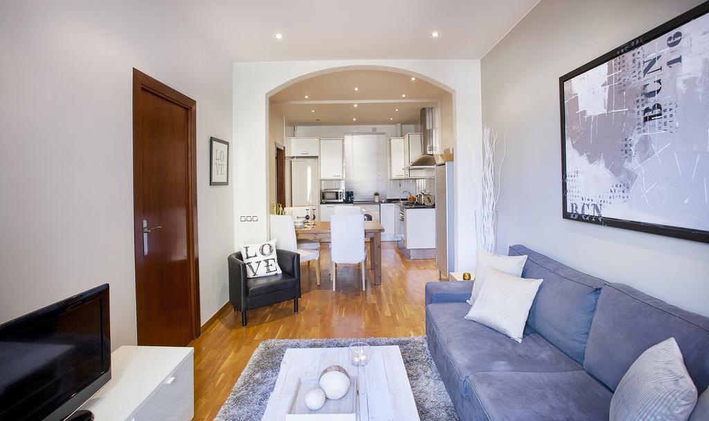 Apartments Barcelona & Home Deco Viladomat エクステリア 写真