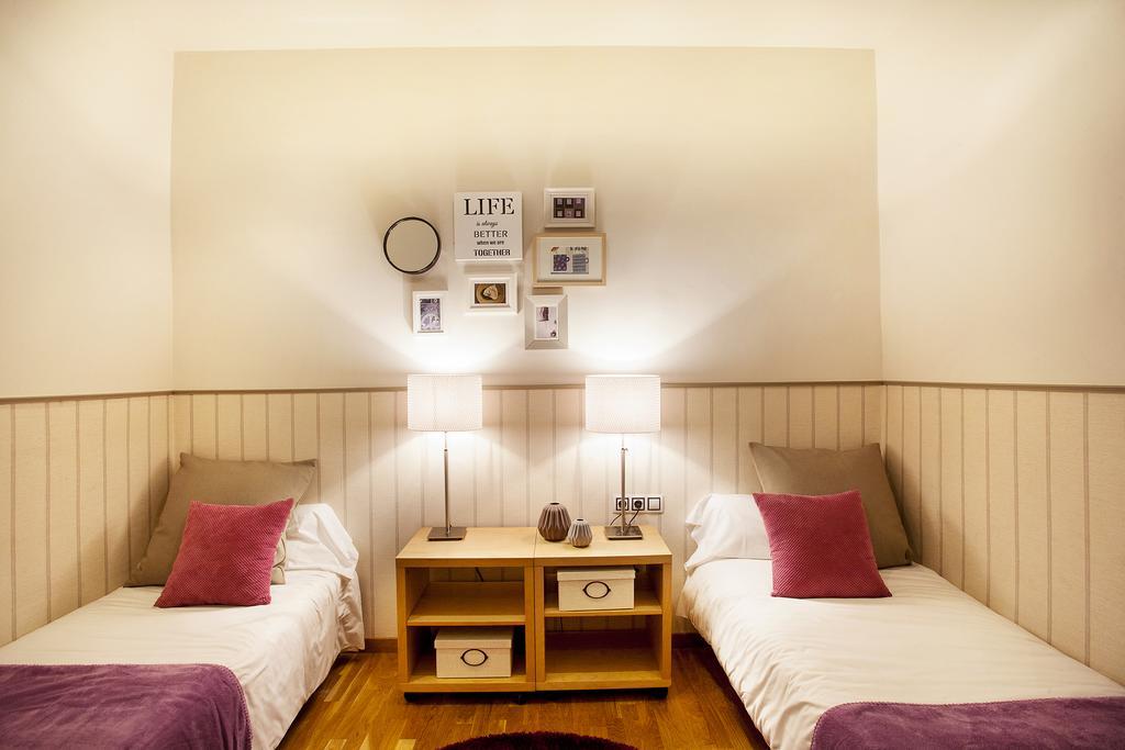 Apartments Barcelona & Home Deco Viladomat エクステリア 写真